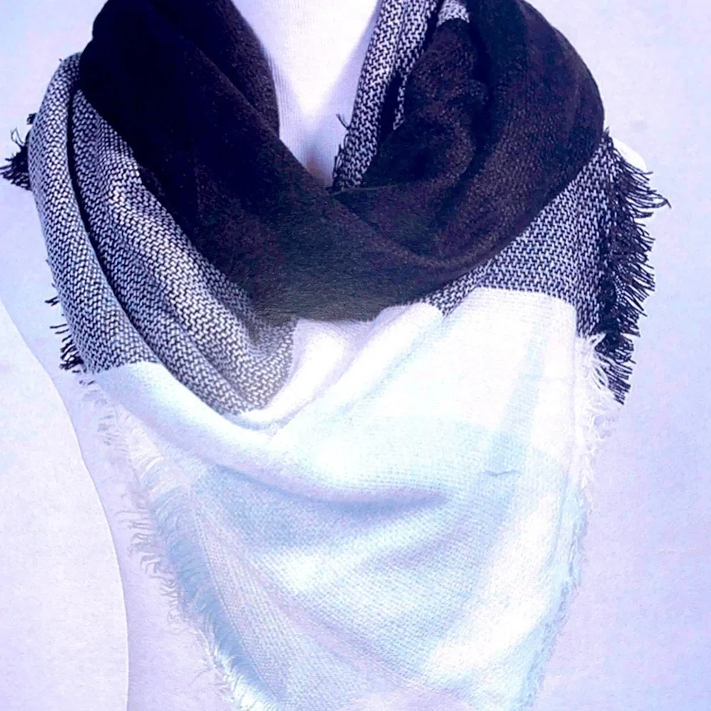 Color Block Blanket Scarf - Black/Mint - Picture 3 of 3